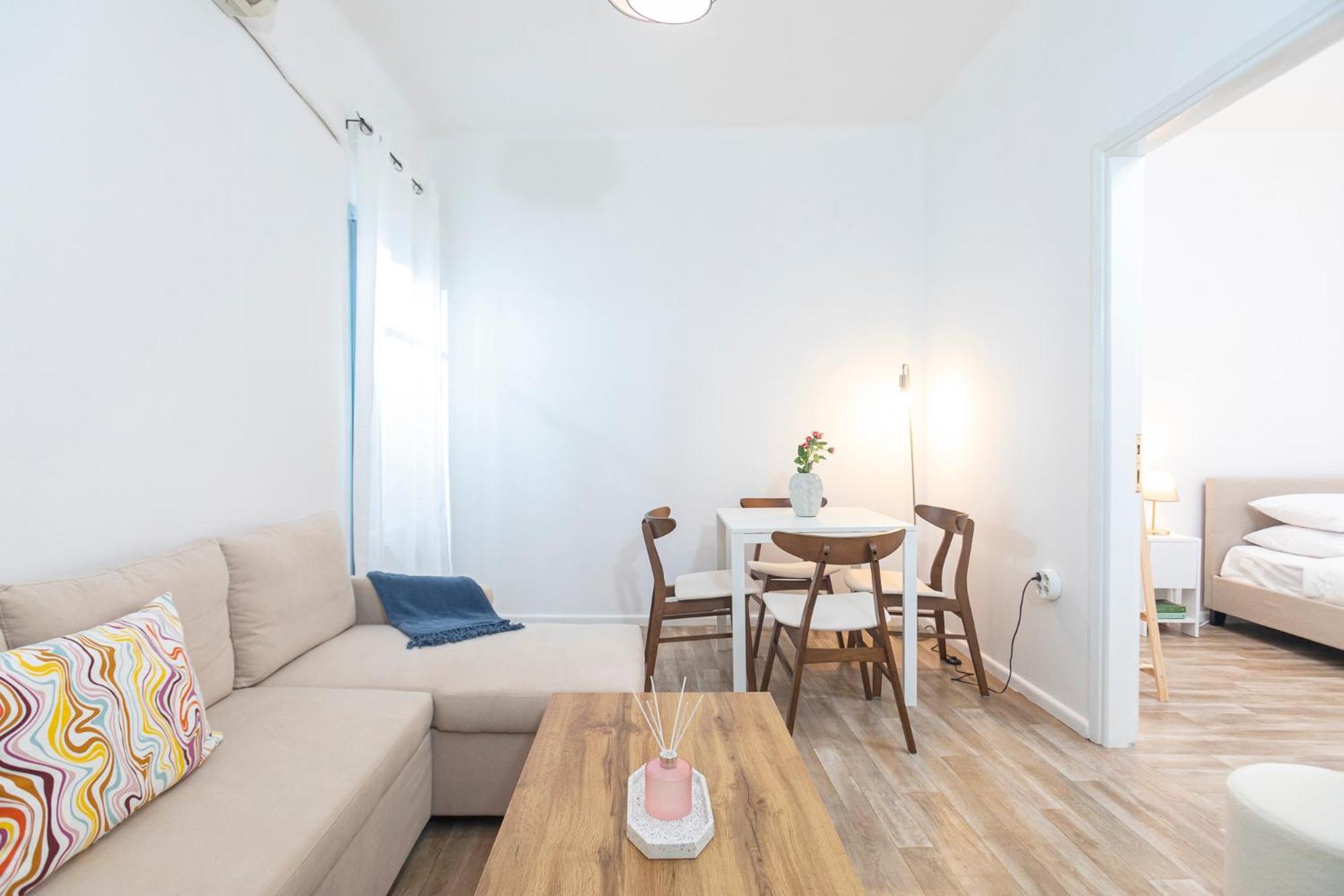 Mainavenue Living Local Apartment Tesalonika Bagian luar foto