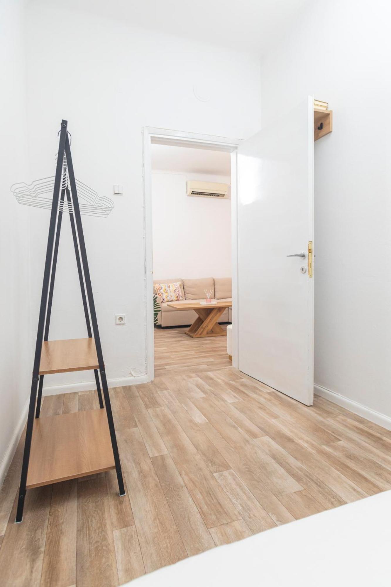 Mainavenue Living Local Apartment Tesalonika Bagian luar foto