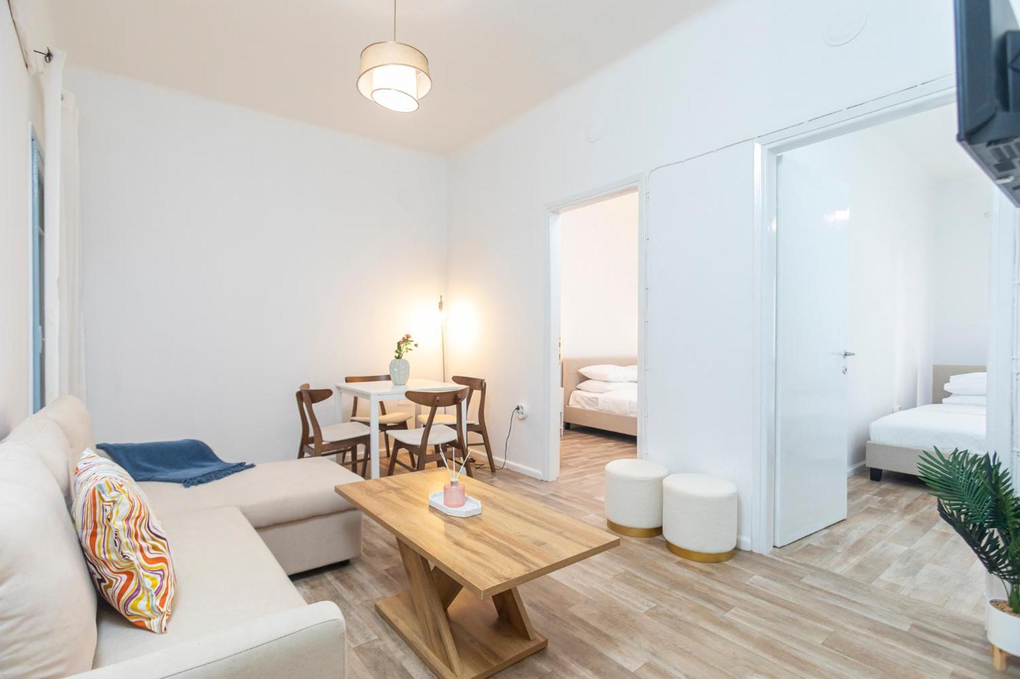 Mainavenue Living Local Apartment Tesalonika Bagian luar foto