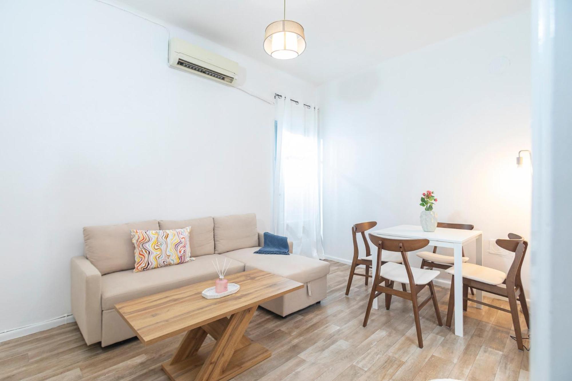 Mainavenue Living Local Apartment Tesalonika Bagian luar foto