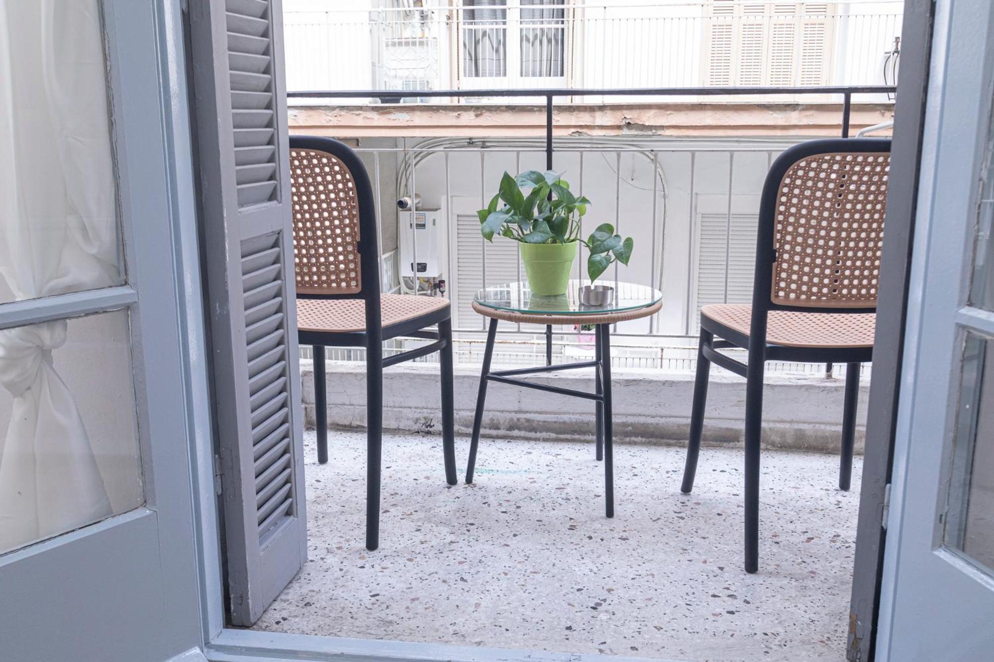 Mainavenue Living Local Apartment Tesalonika Bagian luar foto